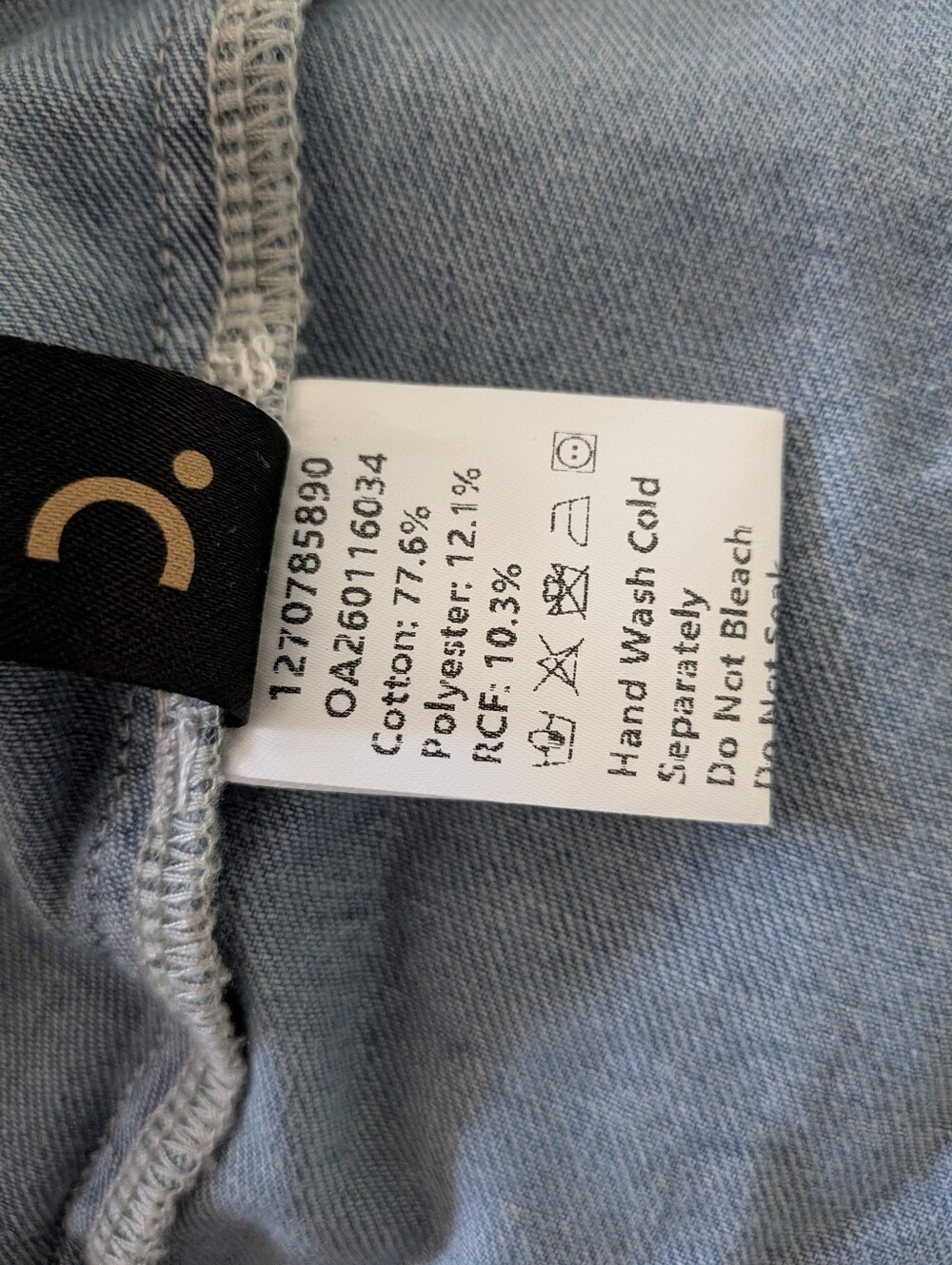 Commense Tie Neck Sleeveless Denim Shirt - Picture 10 of 11